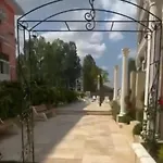 Yana Sanny Appartement *